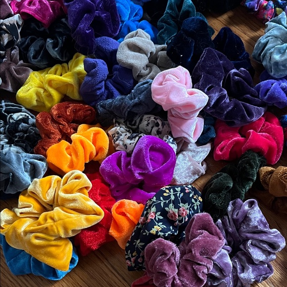 Colorful Scrunchie Set - Picture 2 of 4